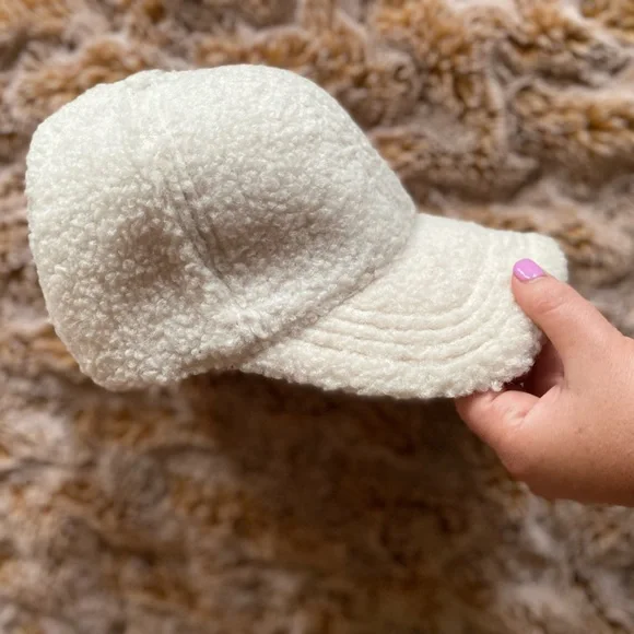 NWOT Free People teddy Sherpa cap in ivory